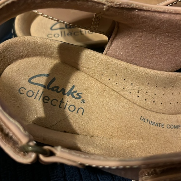 Clark’s patent leather wedges - Picture 3 of 7